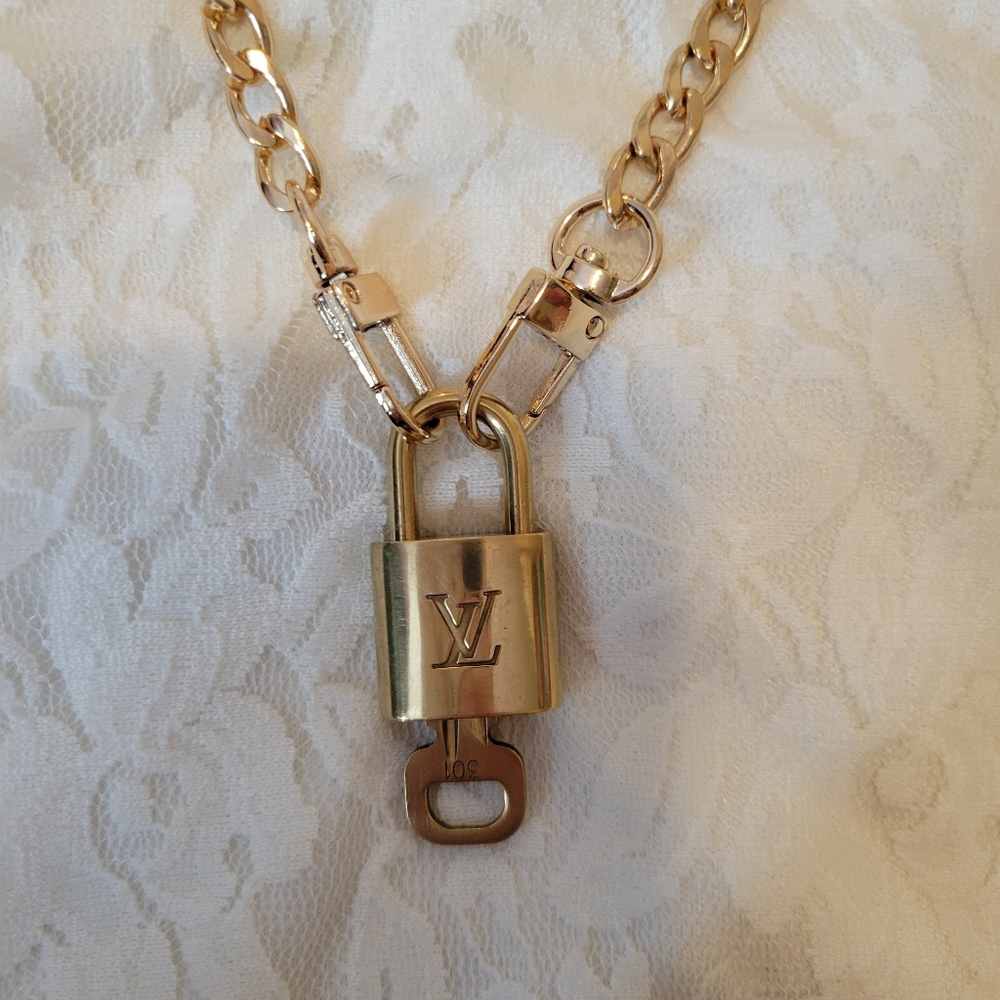 Louis Vuitton lock and key with chain#301